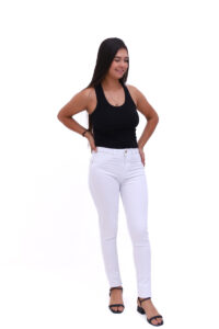 IMG_9467.jpg calça fem brim branca ref 21001